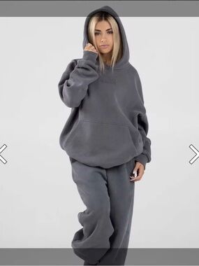 Comfrt hoodie size medium